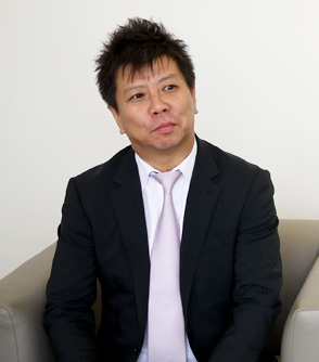 三鍋 明人様