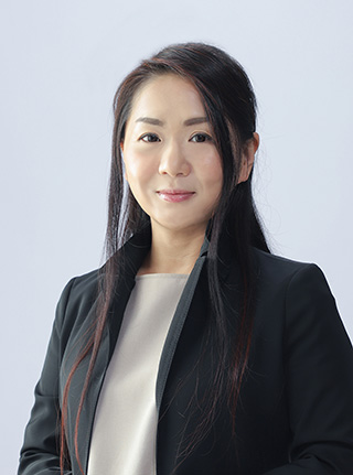 山田 愛子 様